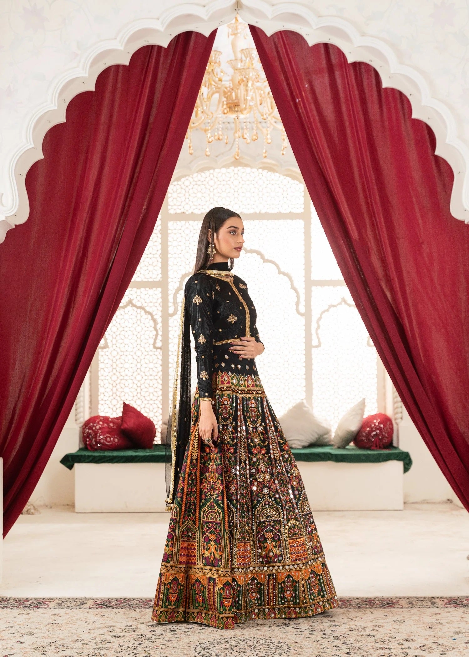 Mahrani (Black)