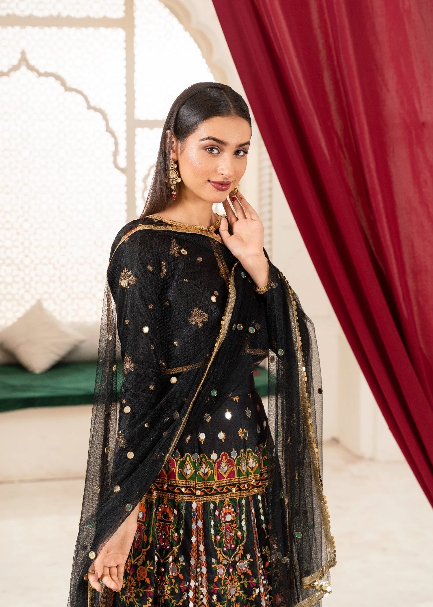 Mahrani (Black)