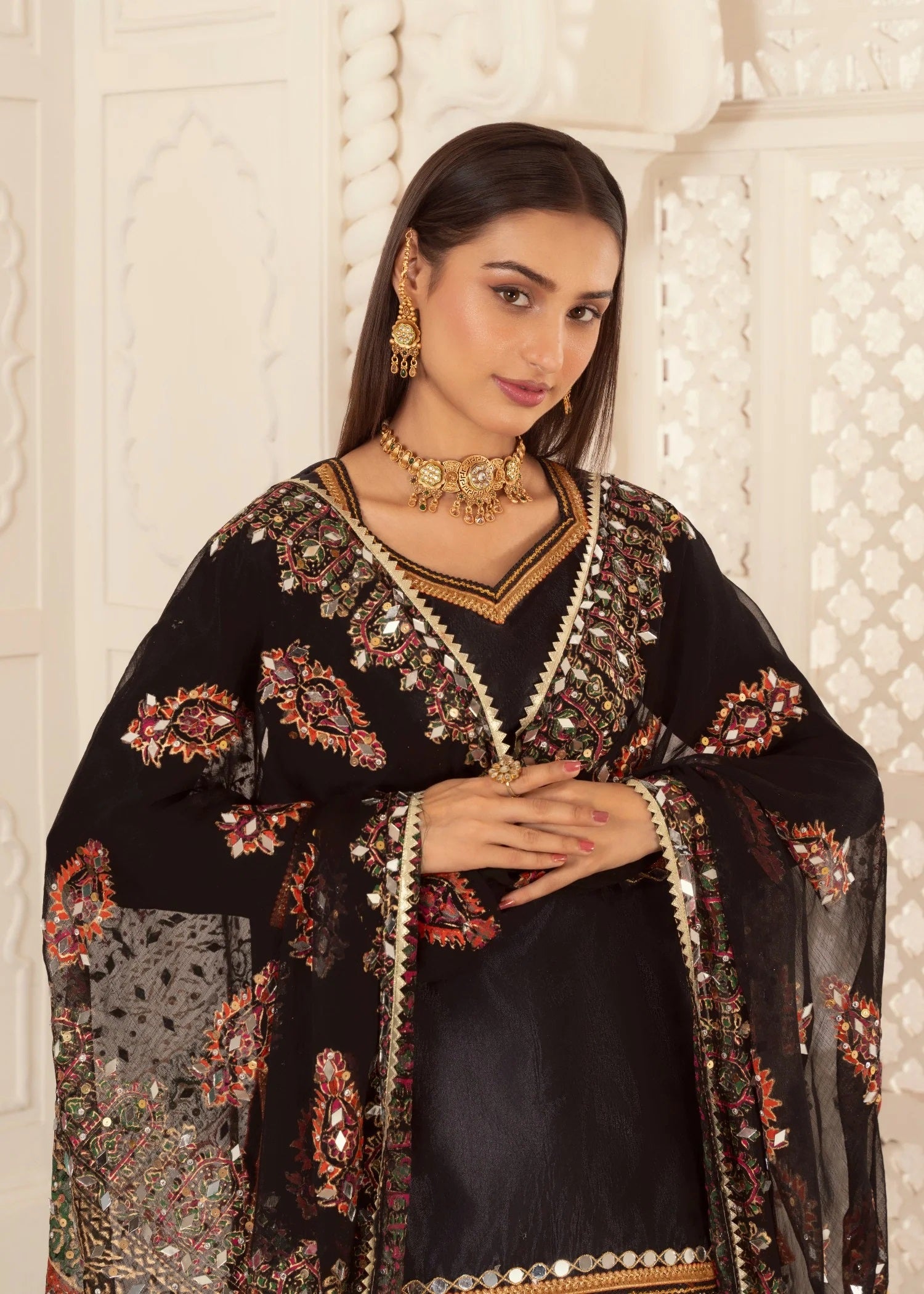 Laila (Black)