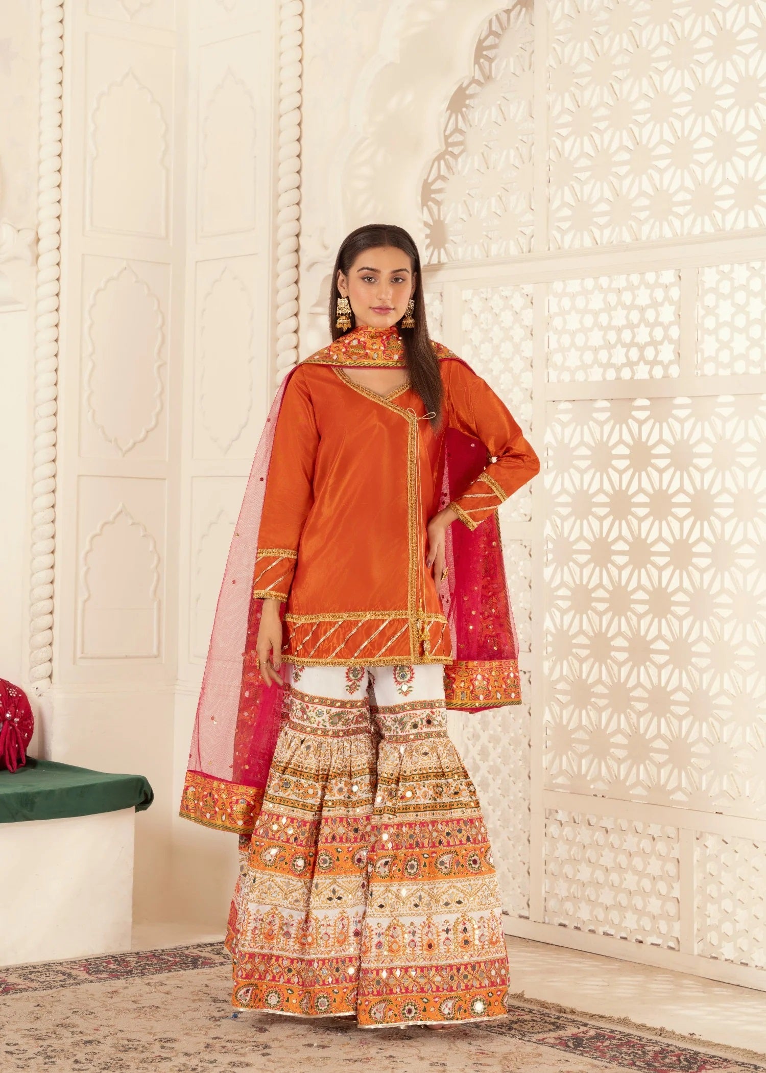 Gul-e-Rang (White)