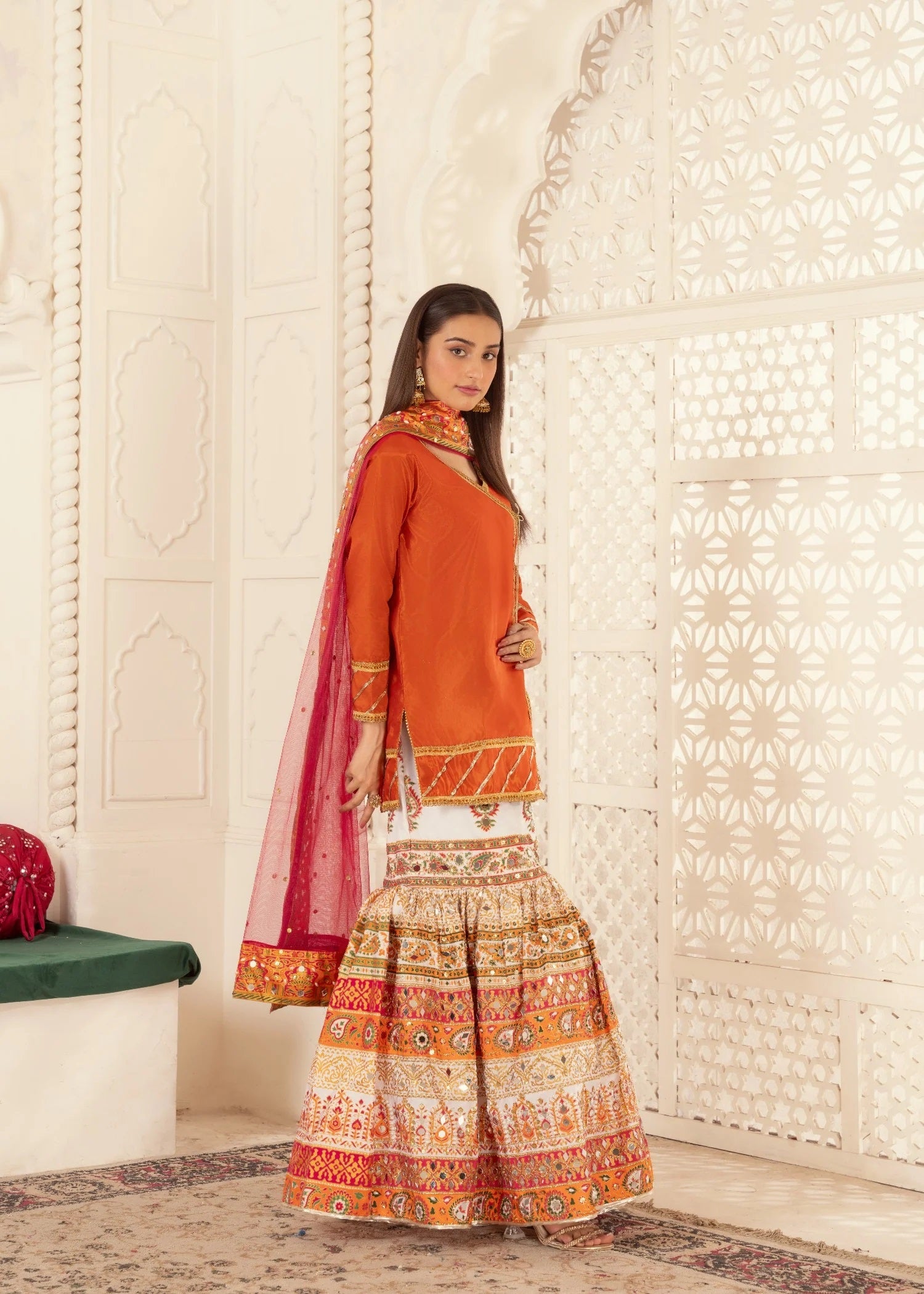 Gul-e-Rang (White)